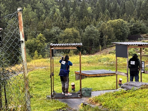 Skillevegg mellom baner