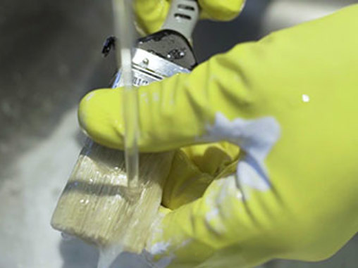 Rengjøring av pensler og maleruller