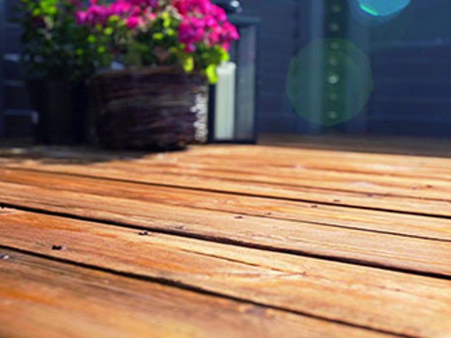 Rens av terrasse